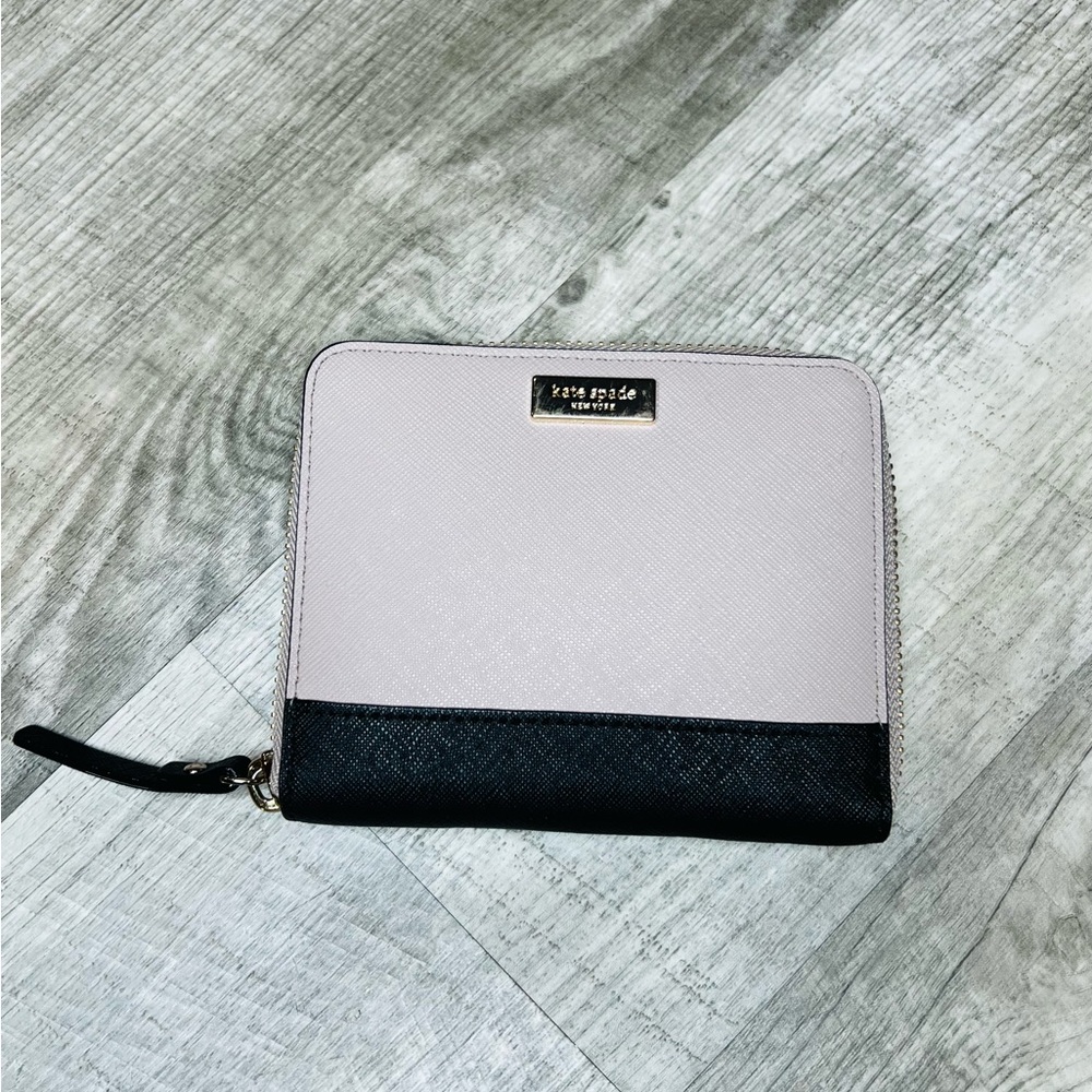 Kate Spade Medium Black & Taupe Foldover Wallet EUC